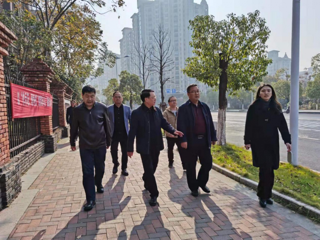 刘毓名督导检讨全国文明城市创立工作