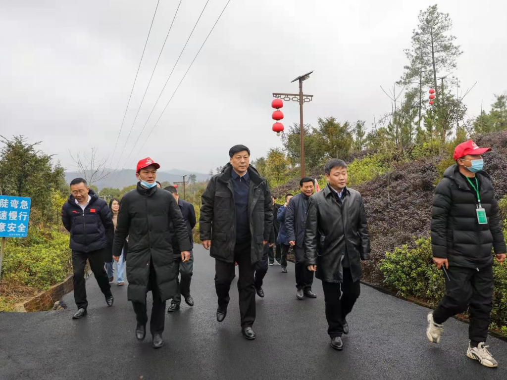 廖宏到万安县调研春节时代重年夜项目不断工、重点企业不断产情形