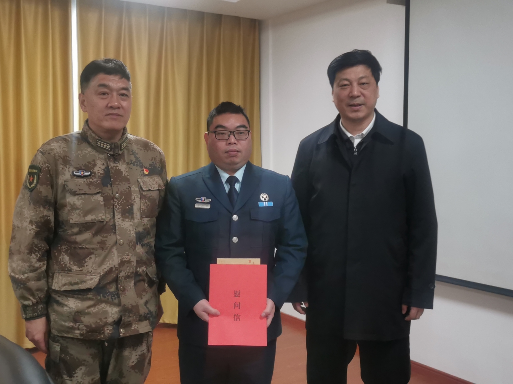 市人年夜常委会引导访问慰劳部门下层市人年夜代表